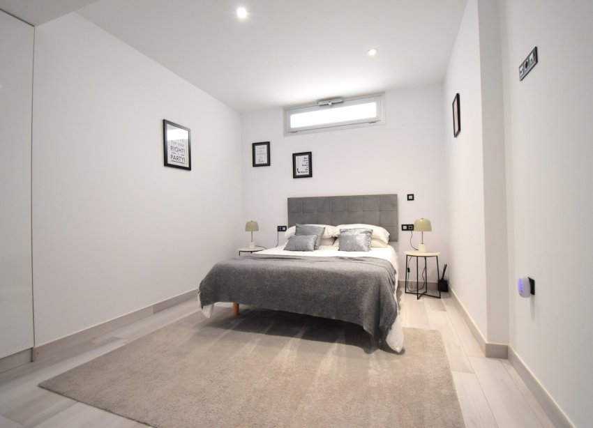 Resale - Villa - Orihuela Costa - Lomas de Cabo Roig