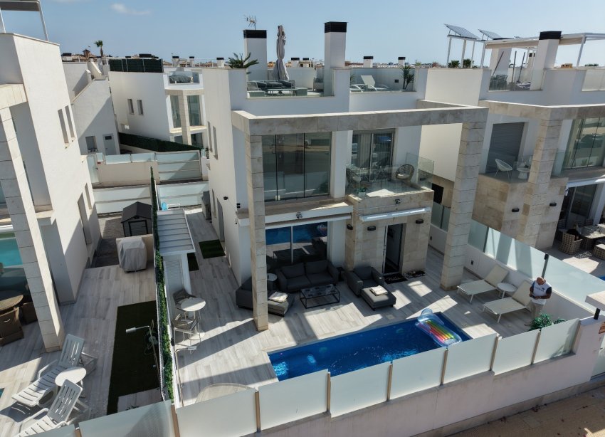 Resale - Villa - Orihuela Costa - Lomas de Cabo Roig