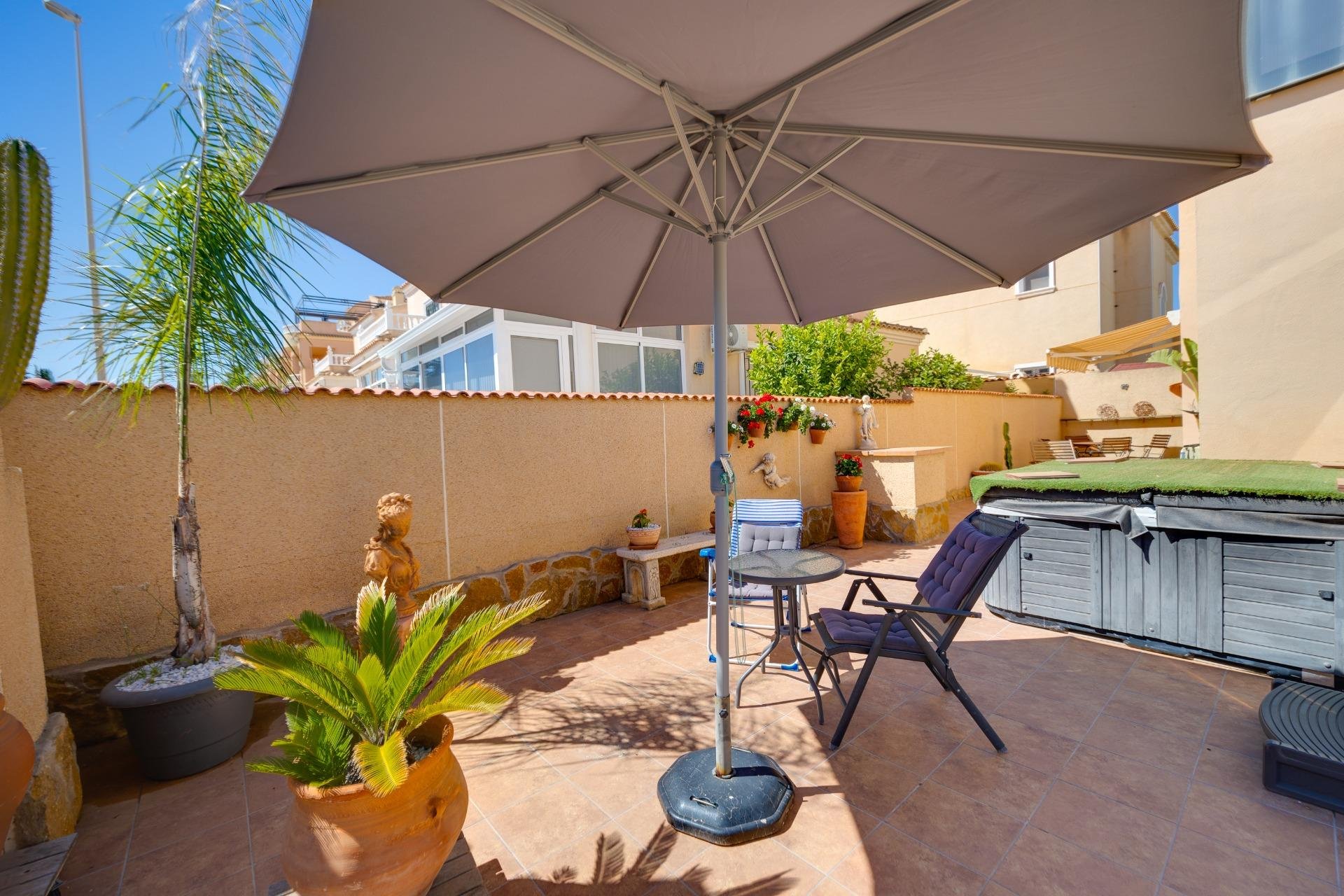 Resale - Villa - Orihuela Costa - Lomas de Don Juan
