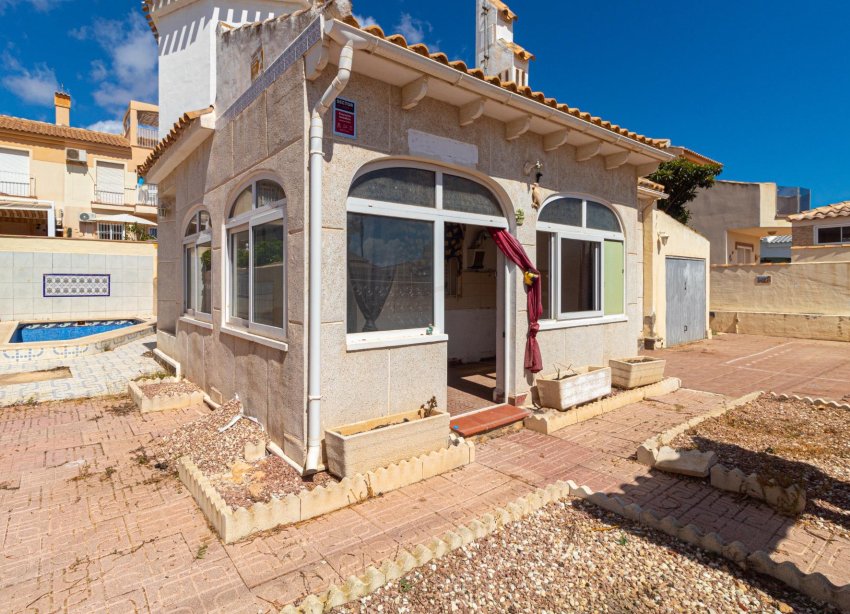 Resale - Villa - Orihuela Costa - Los Almendros-La Florida