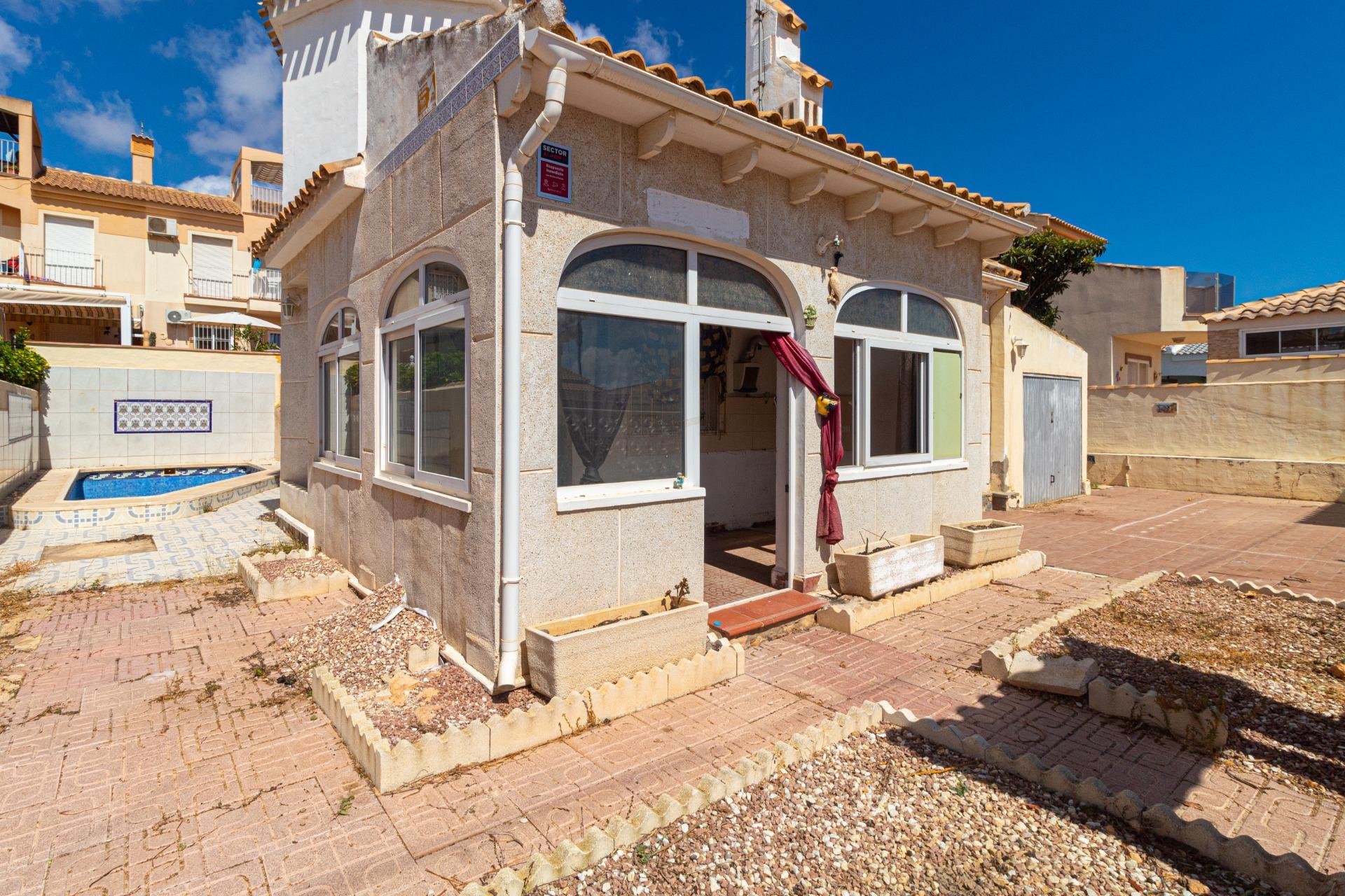 Resale - Villa - Orihuela Costa - Los Almendros-La Florida