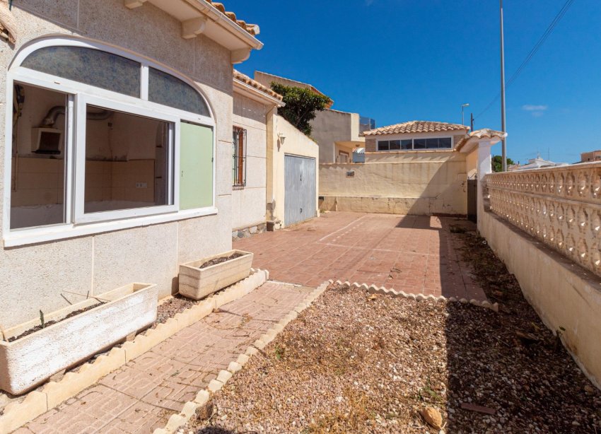 Resale - Villa - Orihuela Costa - Los Almendros-La Florida