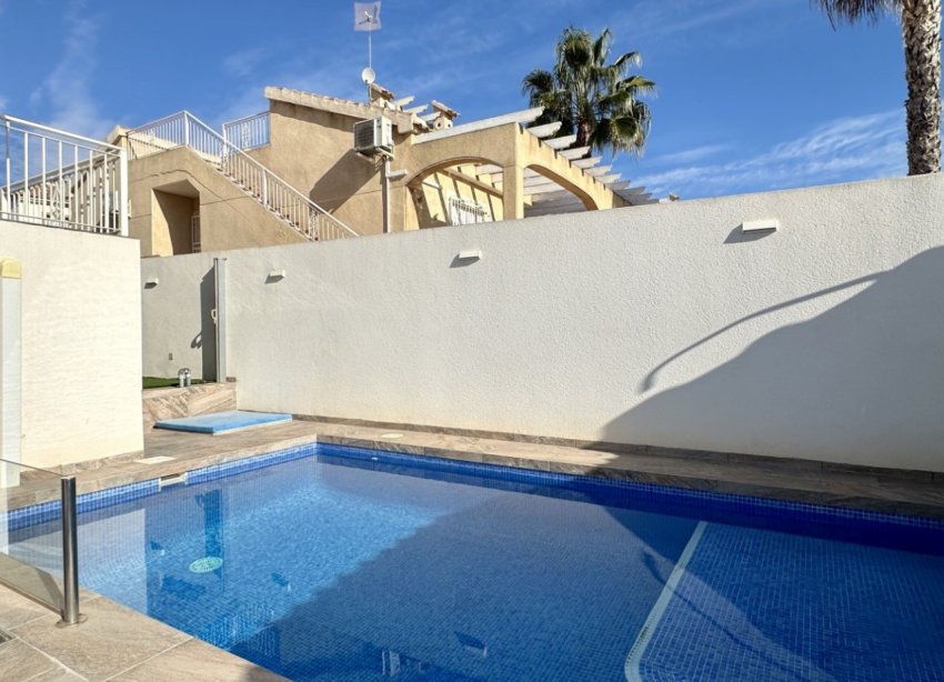 Resale - Villa - Orihuela Costa - Los Altos