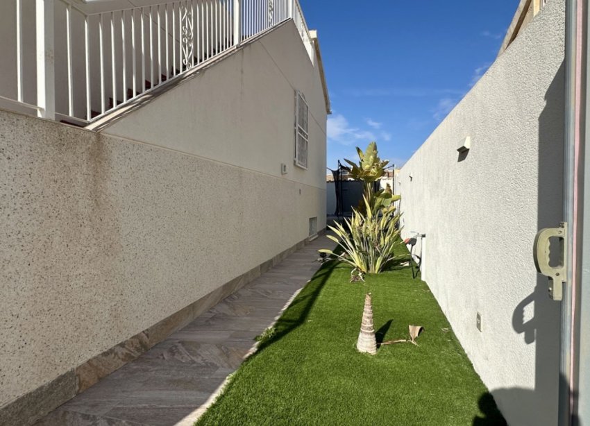 Resale - Villa - Orihuela Costa - Los Altos