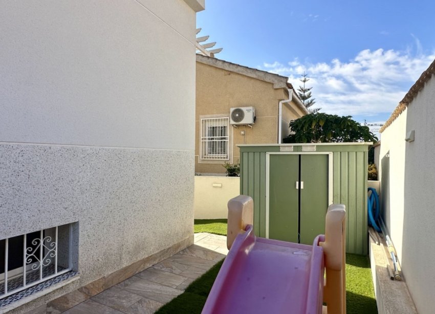 Resale - Villa - Orihuela Costa - Los Altos