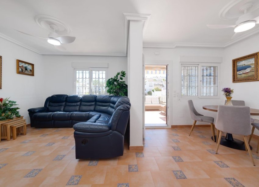 Resale - Villa - Orihuela Costa - Los Dolses