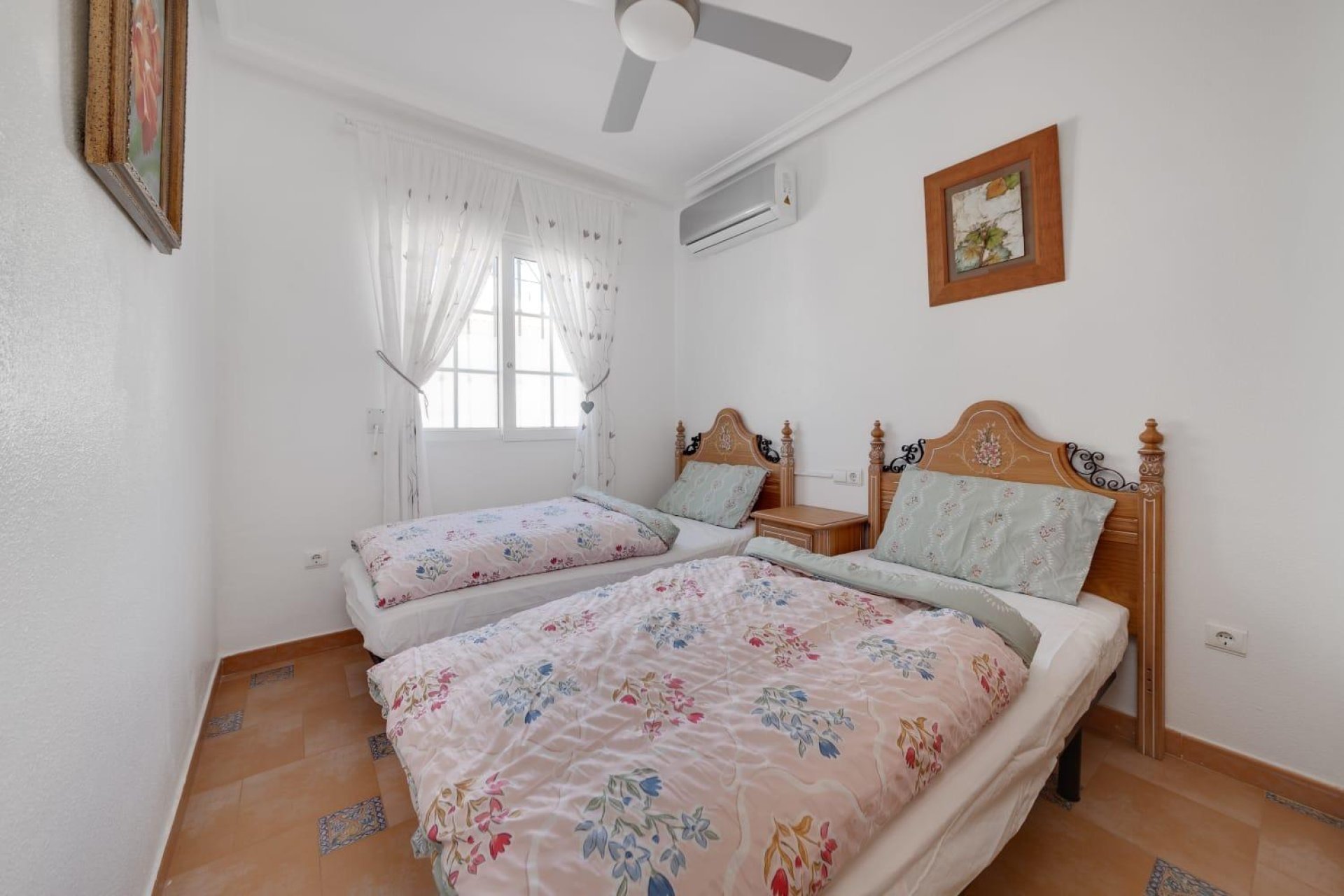 Resale - Villa - Orihuela Costa - Los Dolses