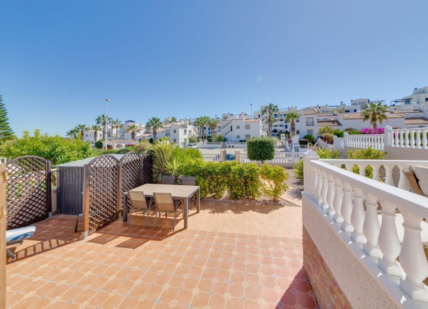 Resale - Villa - Orihuela Costa - Los Dolses