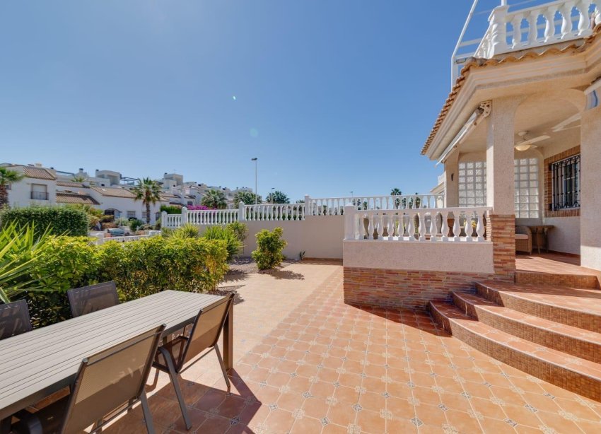 Resale - Villa - Orihuela Costa - Los Dolses