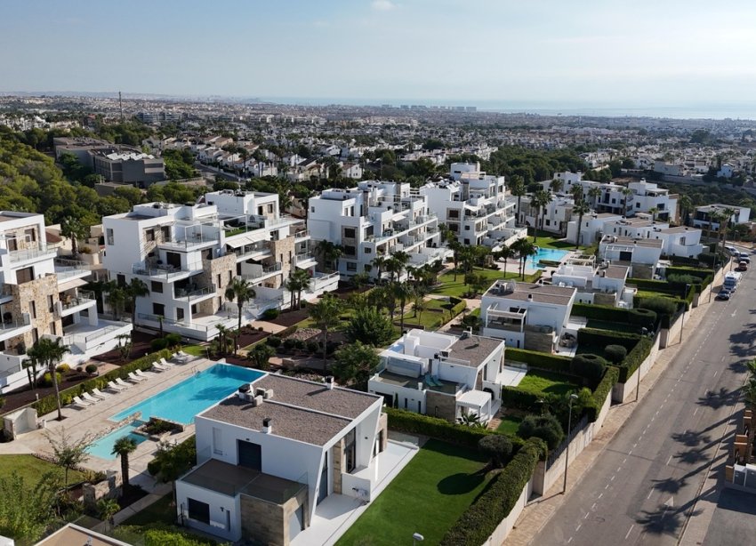 Resale - Villa - Orihuela Costa - Los Dolses