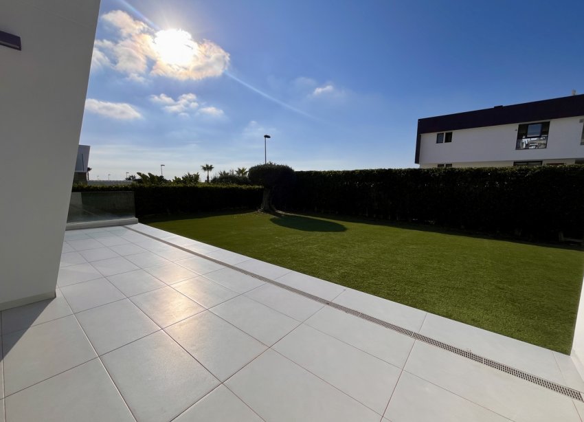 Resale - Villa - Orihuela Costa - Los Dolses