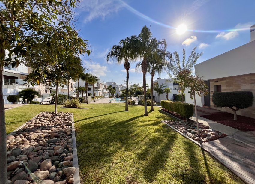 Resale - Villa - Orihuela Costa - Los Dolses