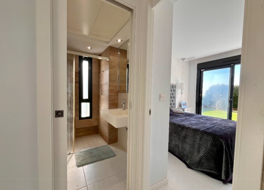 Resale - Villa - Orihuela Costa - Los Dolses