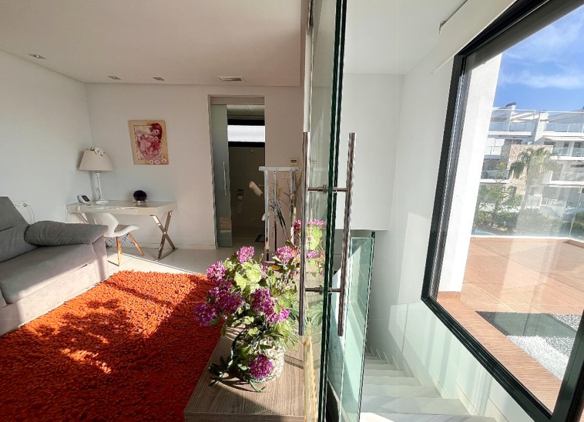 Resale - Villa - Orihuela Costa - Los Dolses