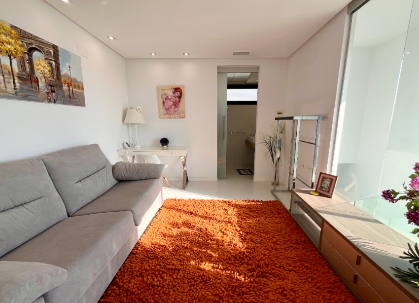 Resale - Villa - Orihuela Costa - Los Dolses