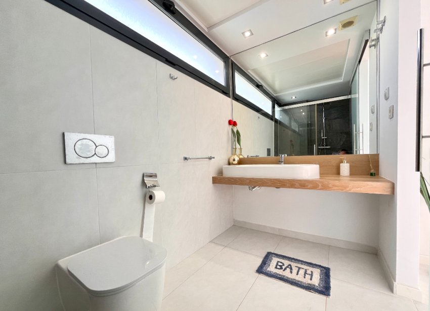 Resale - Villa - Orihuela Costa - Los Dolses