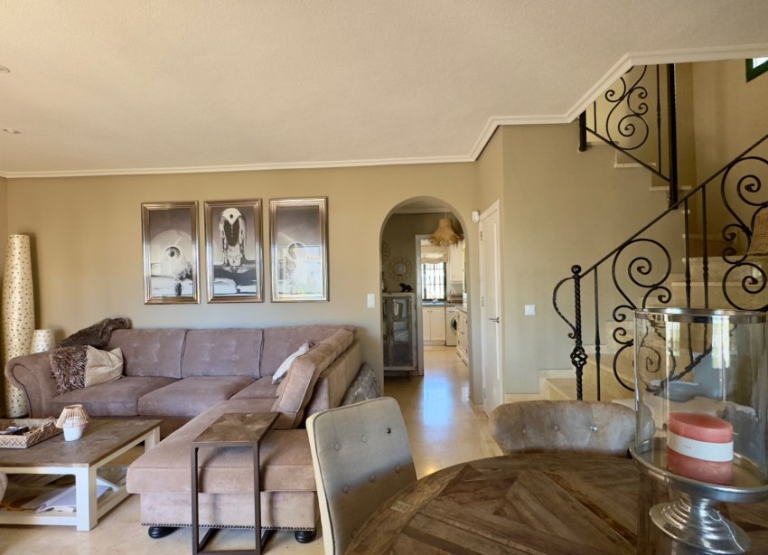 Resale - Villa * - Orihuela Costa - Los Dolses