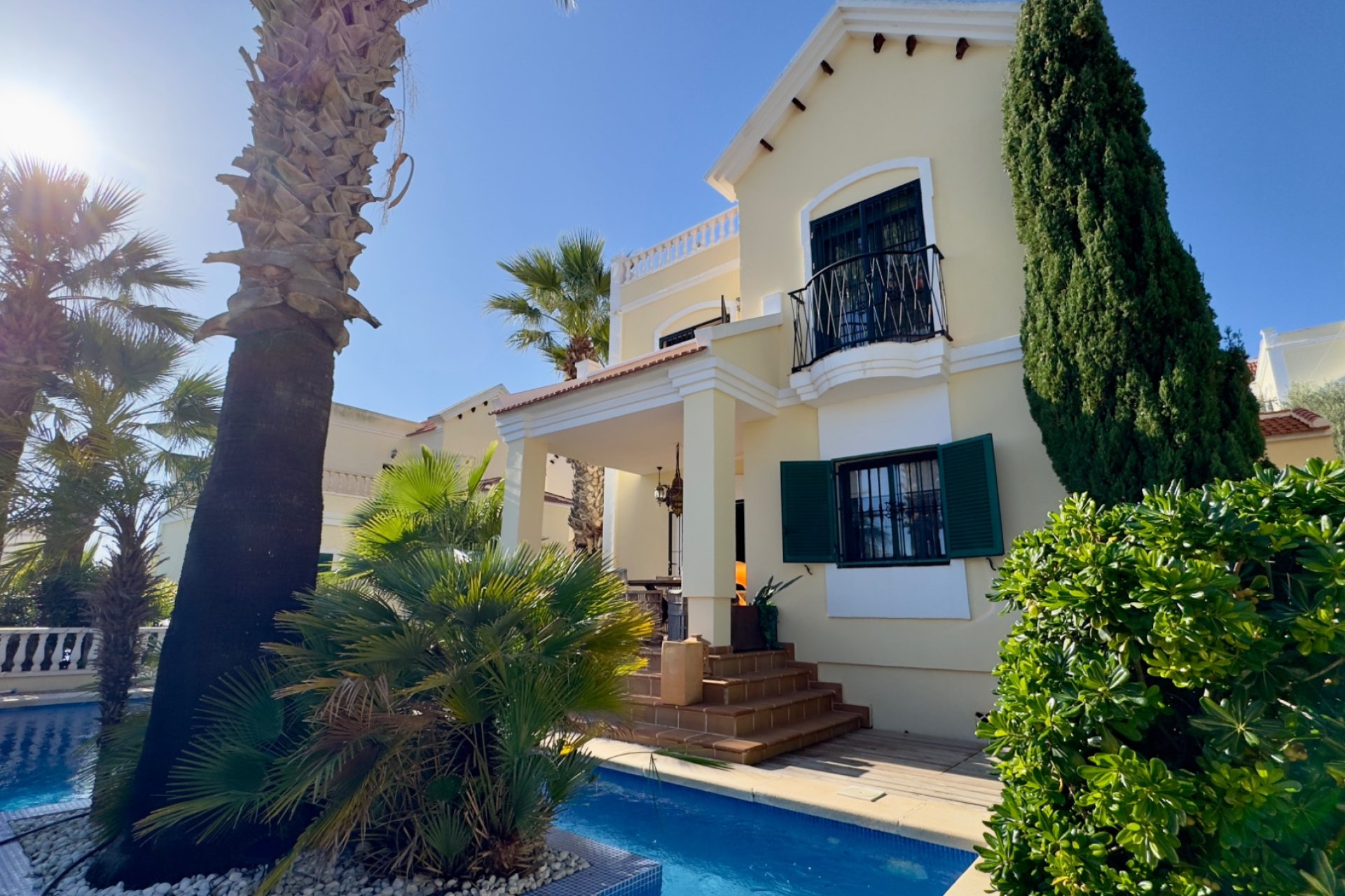 Resale - Villa * - Orihuela Costa - Los Dolses