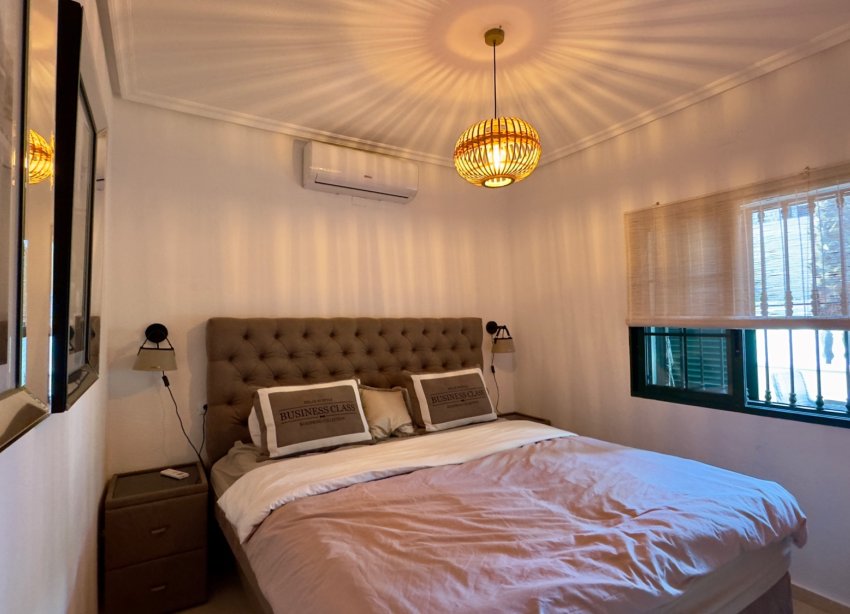 Resale - Villa * - Orihuela Costa - Los Dolses