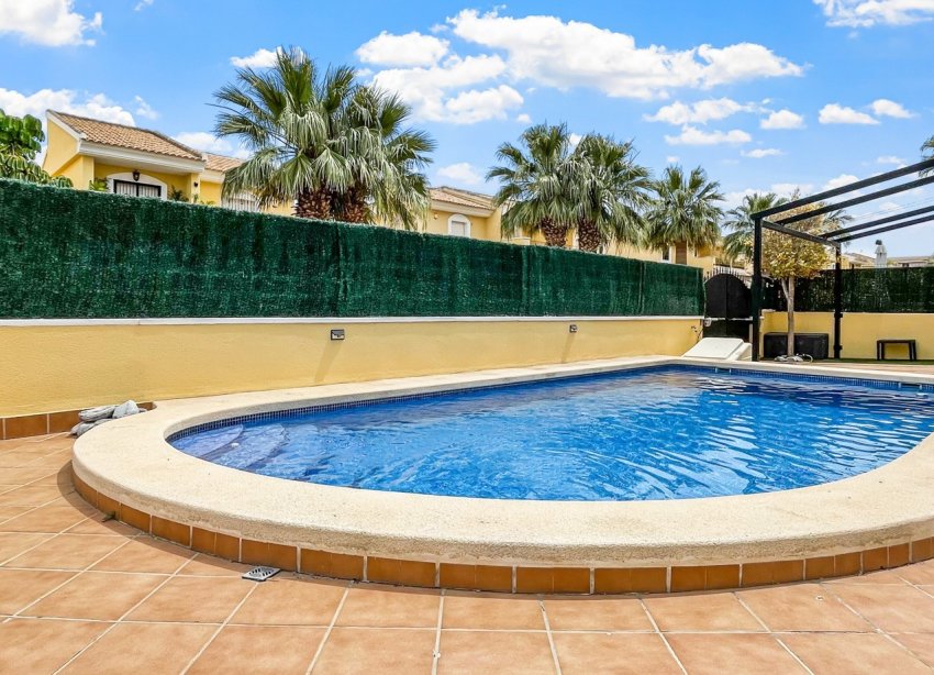 Resale - Villa - Orihuela Costa - Los Dolses