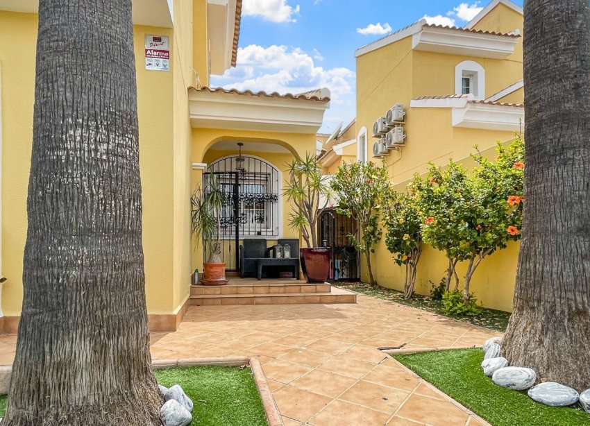 Resale - Villa - Orihuela Costa - Los Dolses