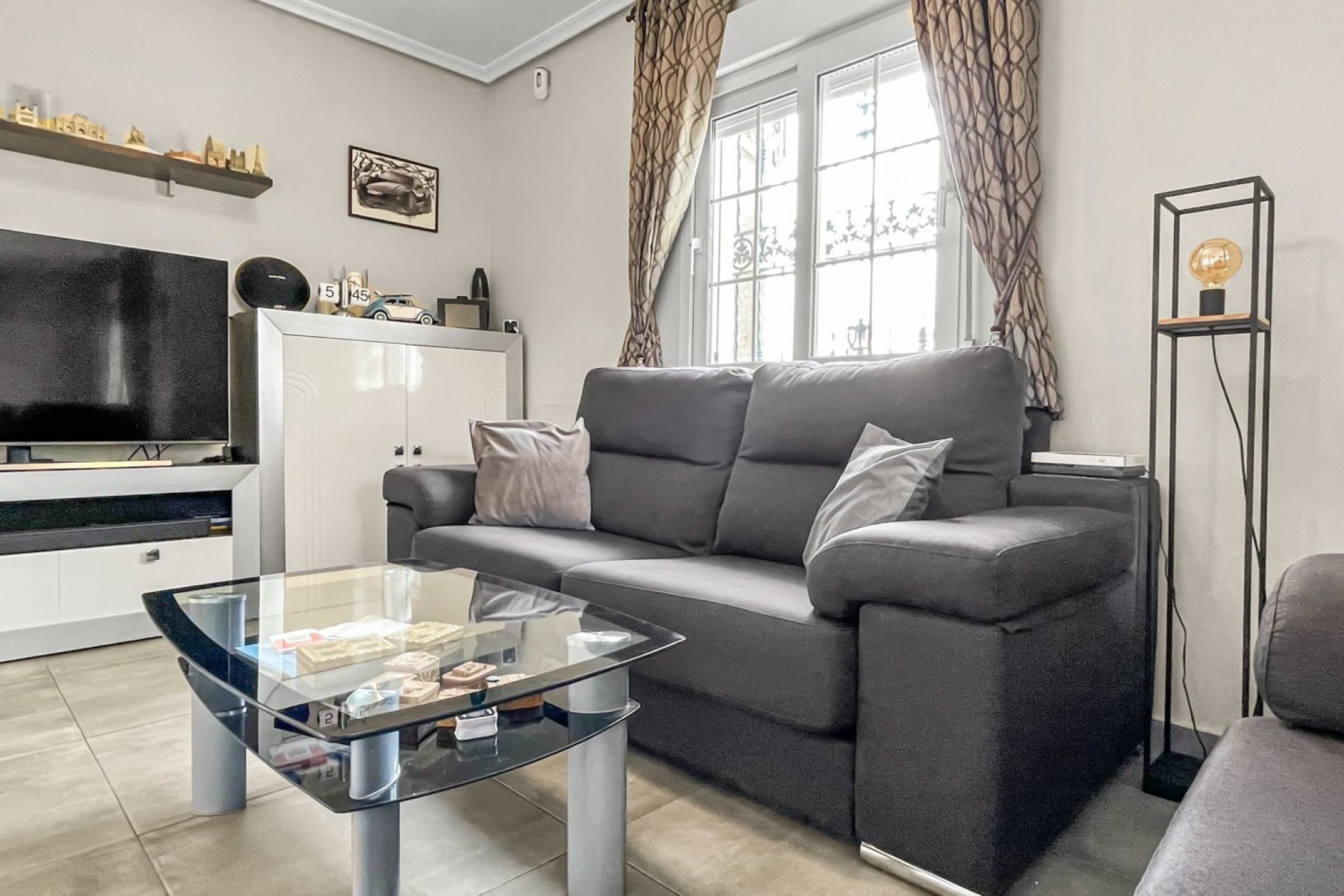 Resale - Villa - Orihuela Costa - Los Dolses
