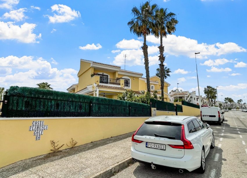 Resale - Villa - Orihuela Costa - Los Dolses