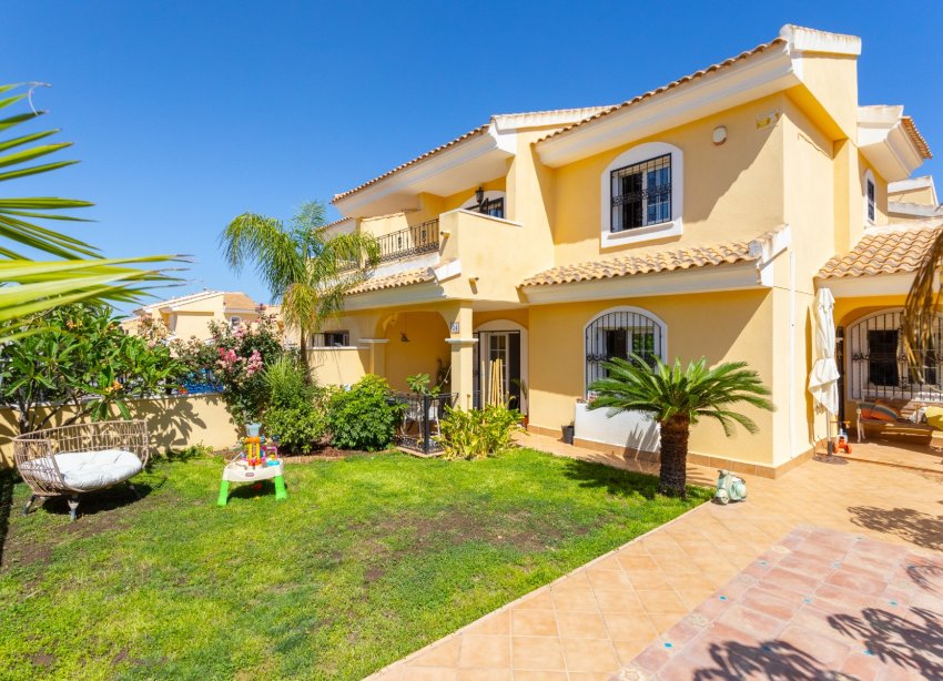 Resale - Villa - Orihuela Costa - Los Dolses