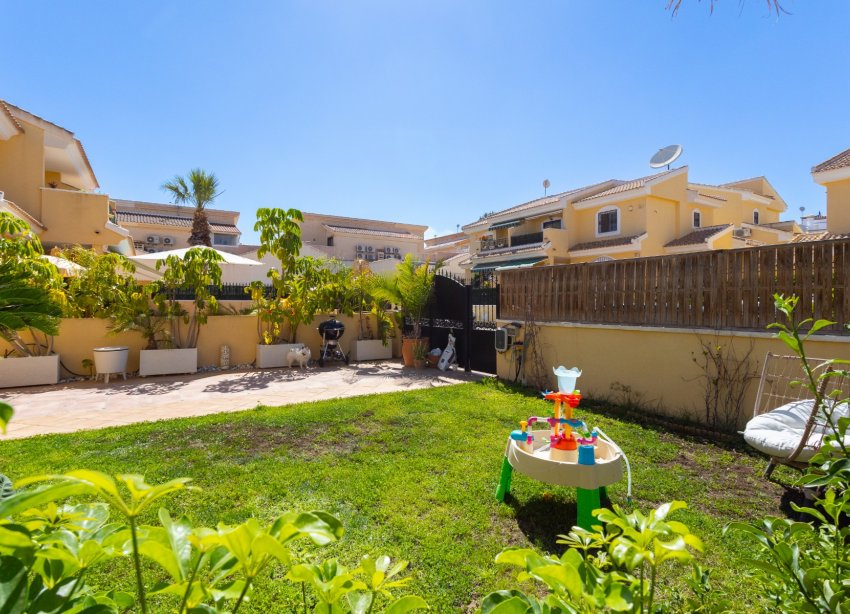 Resale - Villa - Orihuela Costa - Los Dolses