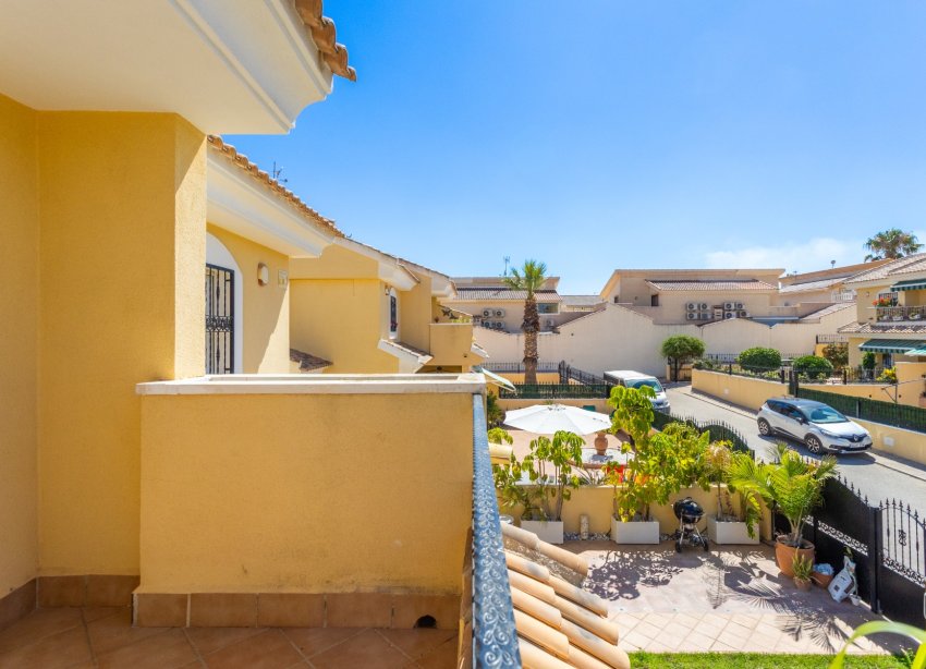 Resale - Villa - Orihuela Costa - Los Dolses