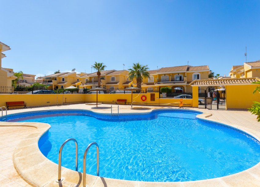 Resale - Villa - Orihuela Costa - Los Dolses