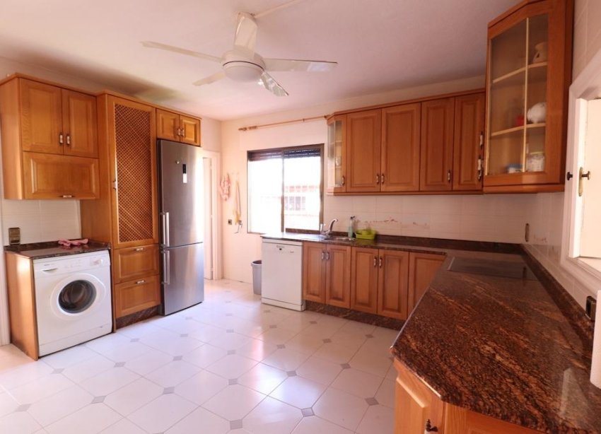 Resale - Villa - Orihuela Costa - MUY CERCA DE LA PLAYA