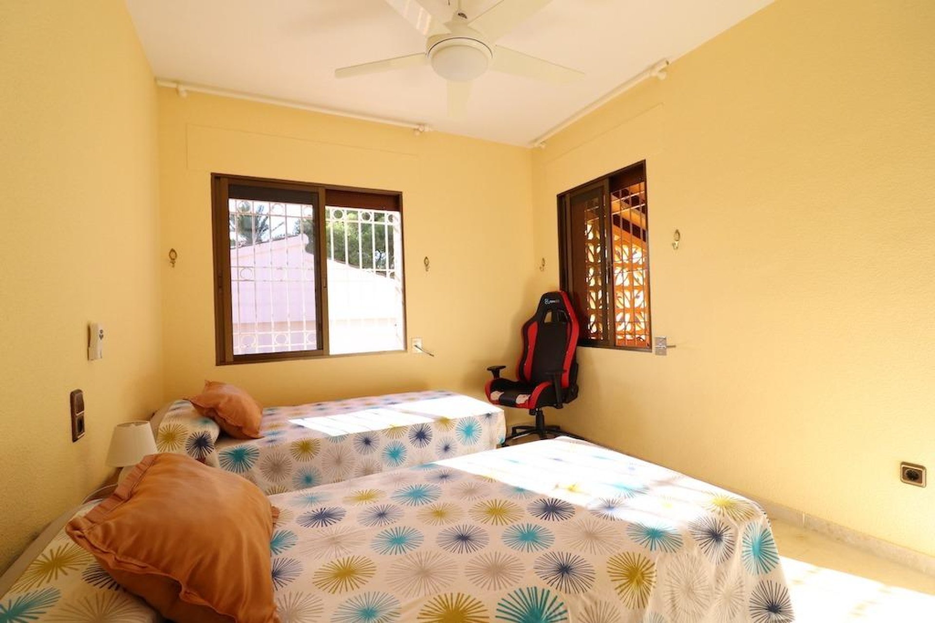 Resale - Villa - Orihuela Costa - MUY CERCA DE LA PLAYA