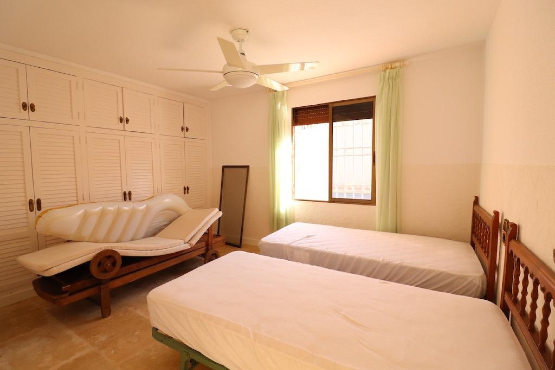 Resale - Villa - Orihuela Costa - MUY CERCA DE LA PLAYA