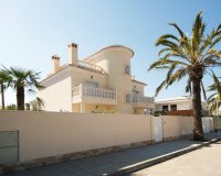 Resale - Villa - Orihuela Costa - MUY CERCA DE LA PLAYA