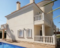 Resale - Villa - Orihuela Costa - MUY CERCA DE LA PLAYA