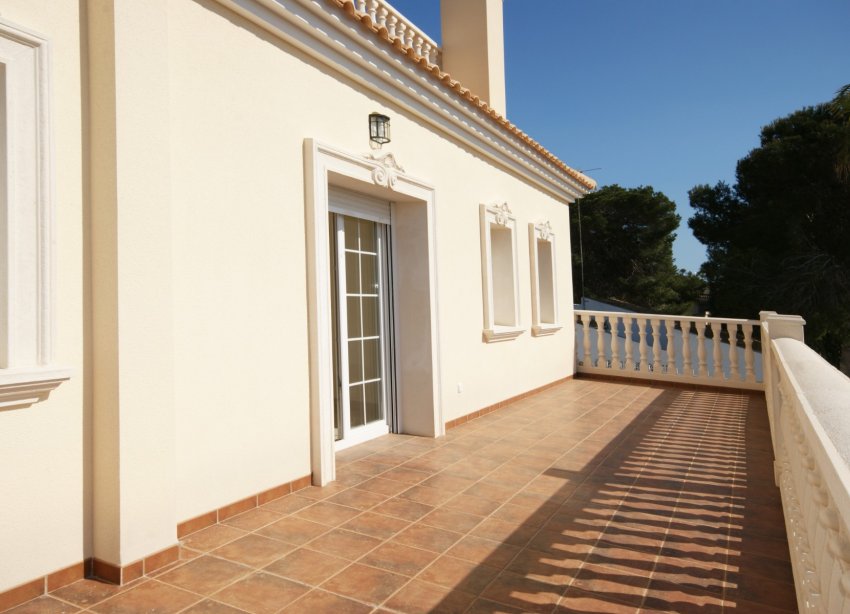 Resale - Villa - Orihuela Costa - MUY CERCA DE LA PLAYA
