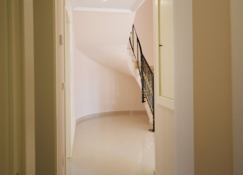 Resale - Villa - Orihuela Costa - MUY CERCA DE LA PLAYA