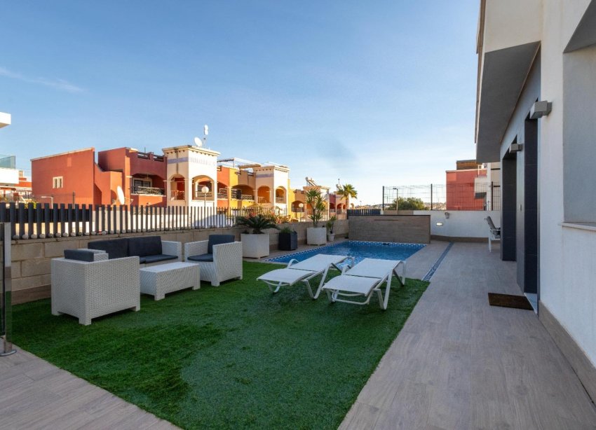 Resale - Villa - Orihuela Costa - Pau 26