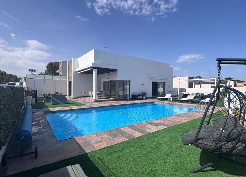 Resale - Villa - Orihuela Costa - Pau 8