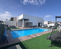 Resale - Villa - Orihuela Costa - Pau 8