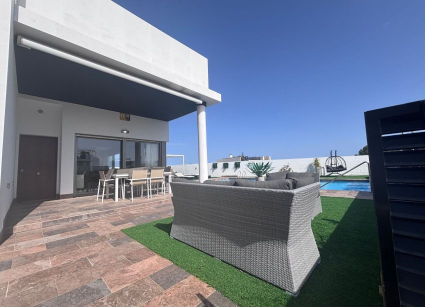 Resale - Villa - Orihuela Costa - Pau 8