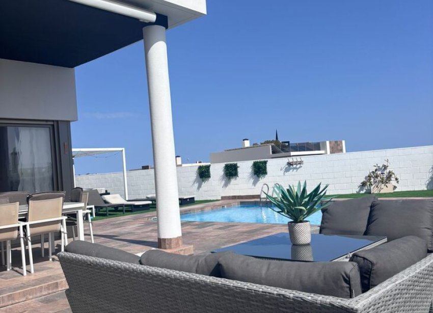 Resale - Villa - Orihuela Costa - Pau 8