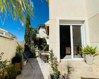 Resale - Villa - Orihuela Costa - Playa Flamenca