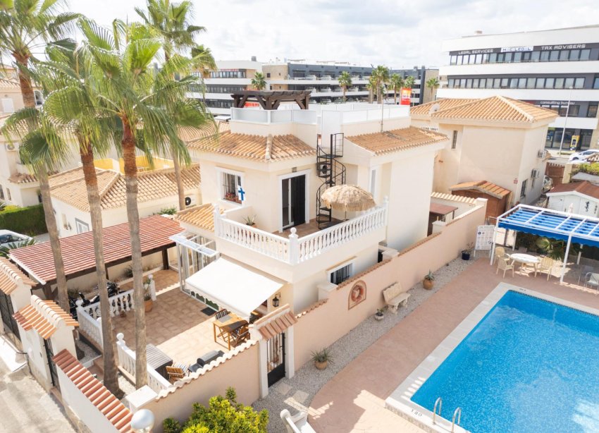 Resale - Villa - Orihuela Costa - Playa Flamenca