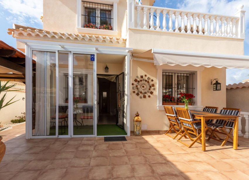 Resale - Villa - Orihuela Costa - Playa Flamenca