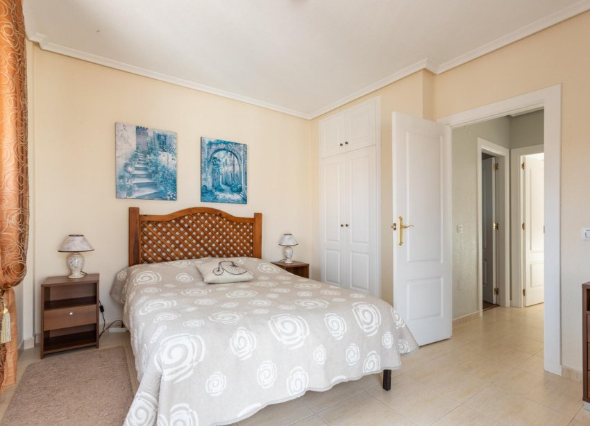 Resale - Villa - Orihuela Costa - Playa Flamenca