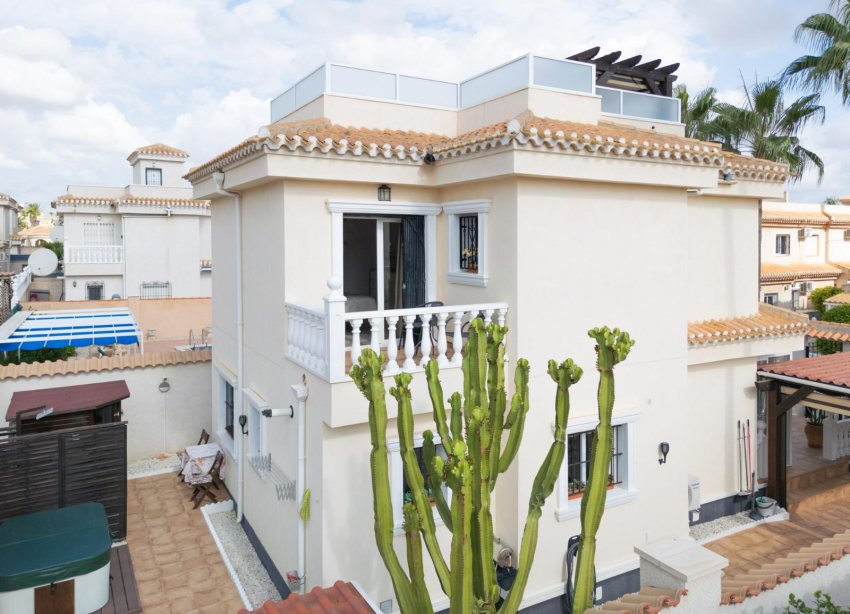 Resale - Villa - Orihuela Costa - Playa Flamenca