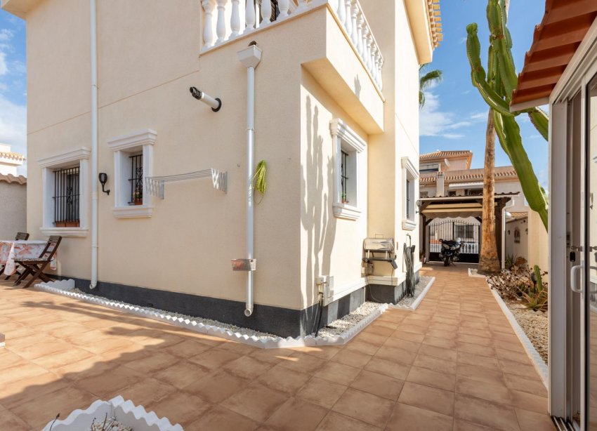 Resale - Villa - Orihuela Costa - Playa Flamenca