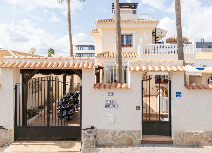 Resale - Villa - Orihuela Costa - Playa Flamenca